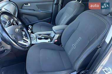Позашляховик / Кросовер Kia Sportage 2015 в 