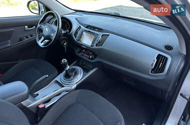 Позашляховик / Кросовер Kia Sportage 2015 в 