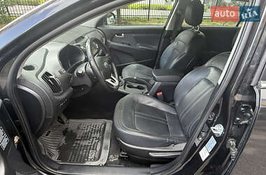 Позашляховик / Кросовер Kia Sportage 2012 в 