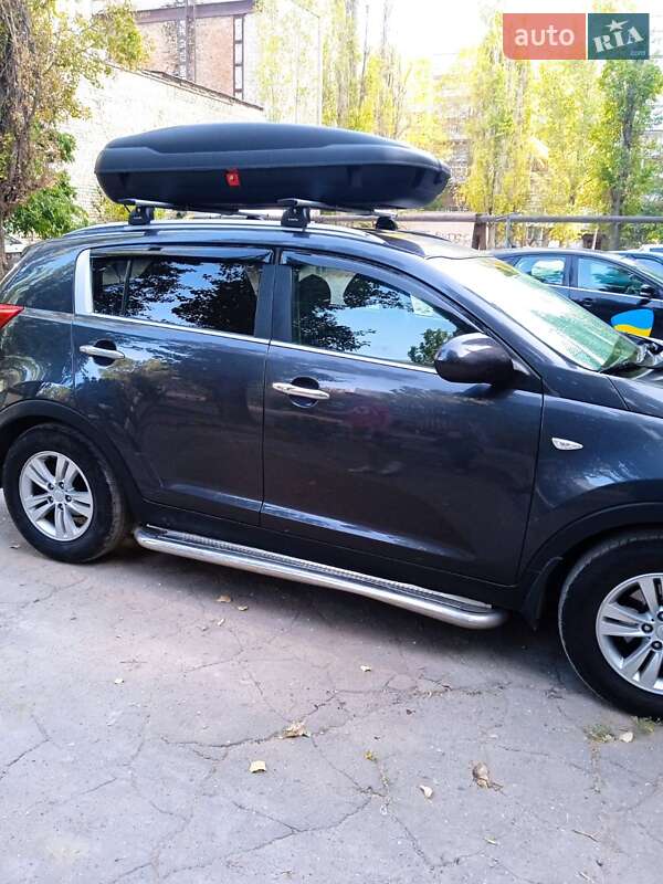 Позашляховик / Кросовер Kia Sportage 2011 в Миколаєві