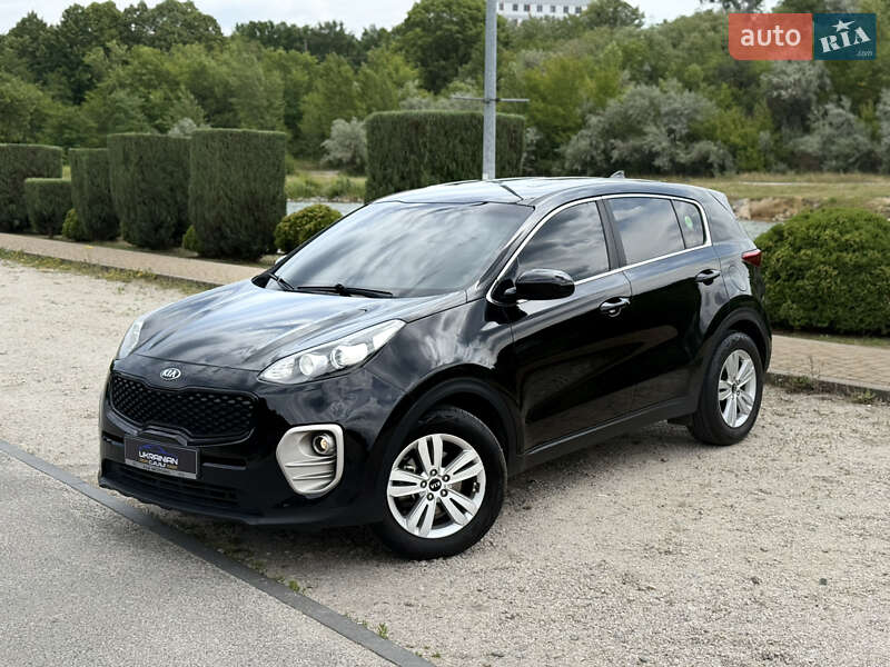 Внедорожник / Кроссовер Kia Sportage 2016 в Днепре