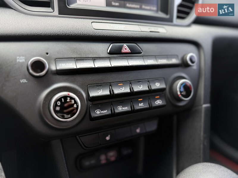 Внедорожник / Кроссовер Kia Sportage 2016 в Днепре