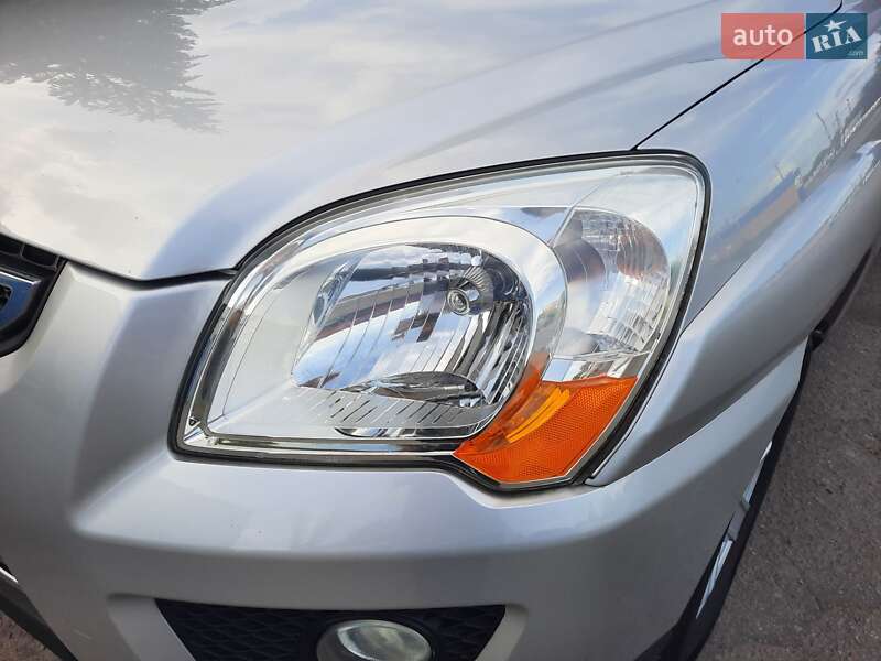 Внедорожник / Кроссовер Kia Sportage 2009 в Полтаве