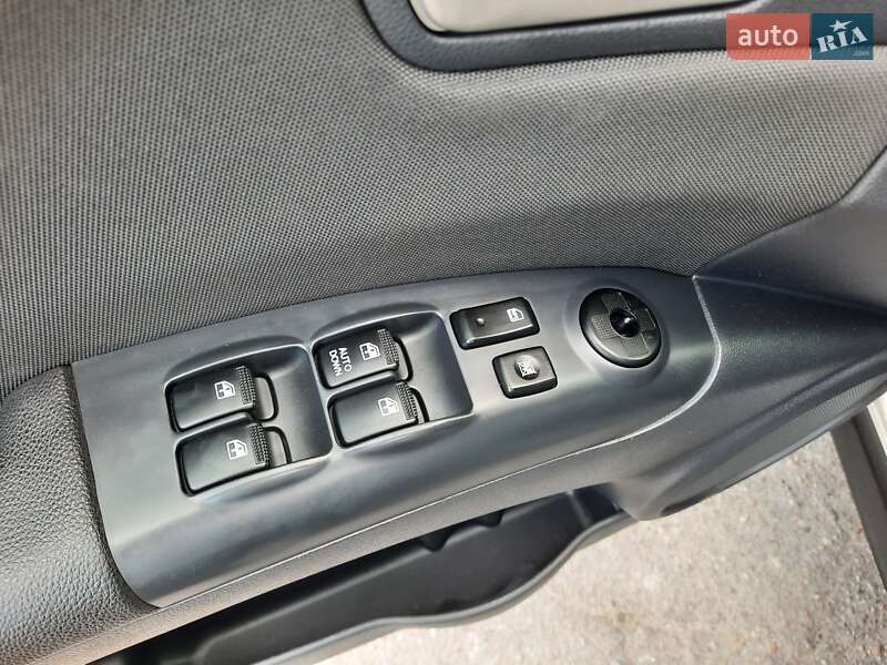 Внедорожник / Кроссовер Kia Sportage 2009 в Полтаве