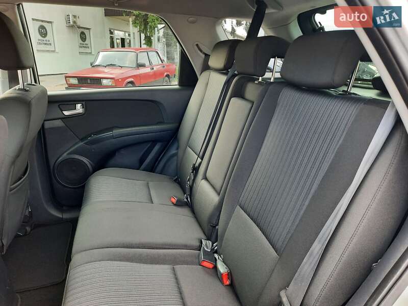 Внедорожник / Кроссовер Kia Sportage 2009 в Полтаве