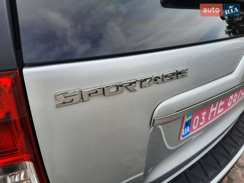 Внедорожник / Кроссовер Kia Sportage 2009 в Полтаве