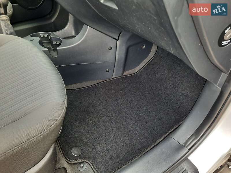 Внедорожник / Кроссовер Kia Sportage 2009 в Полтаве