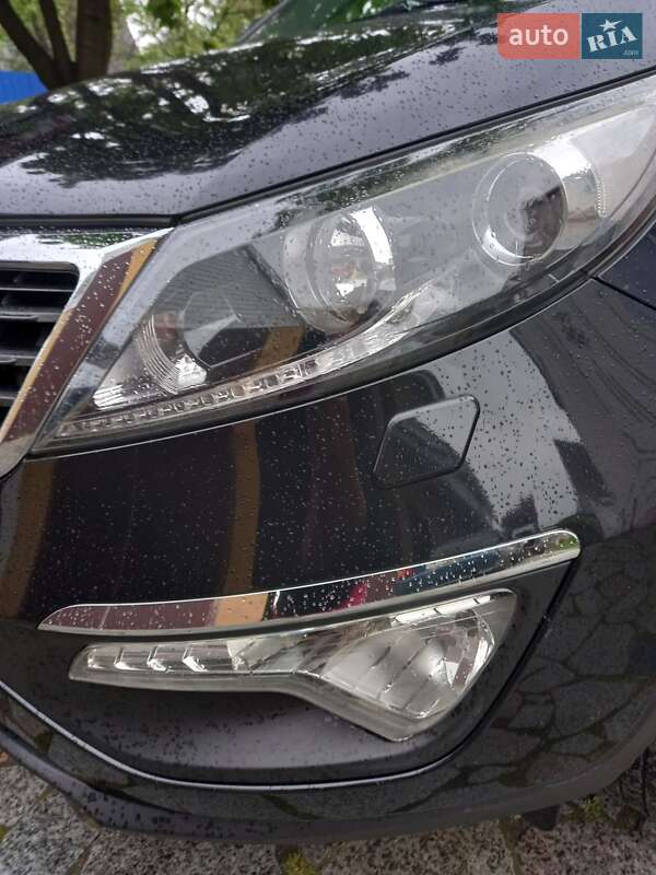 Внедорожник / Кроссовер Kia Sportage 2011 в Романове