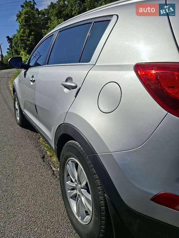 Внедорожник / Кроссовер Kia Sportage 2011 в Ладыжине