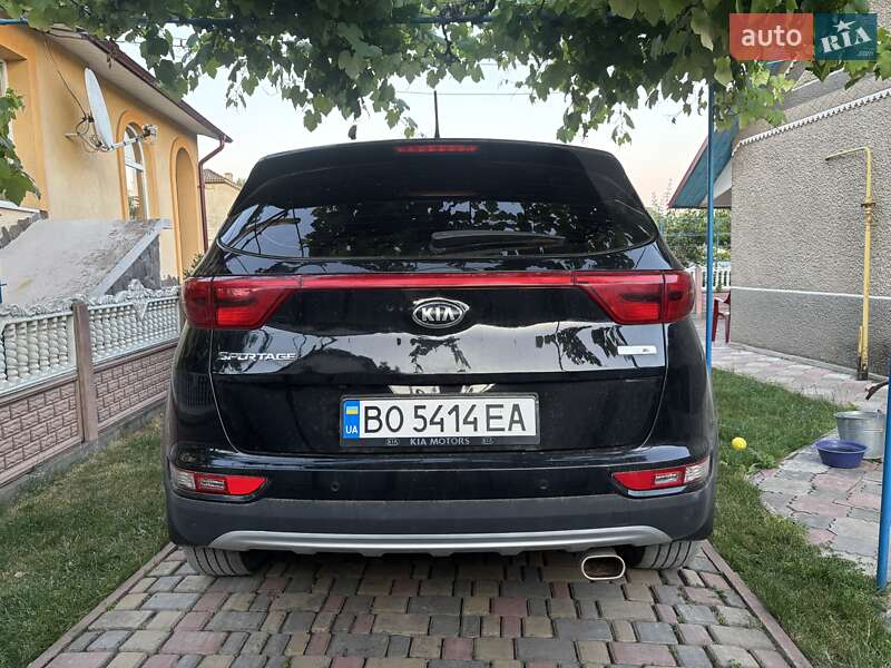 Внедорожник / Кроссовер Kia Sportage 2015 в Залещиках