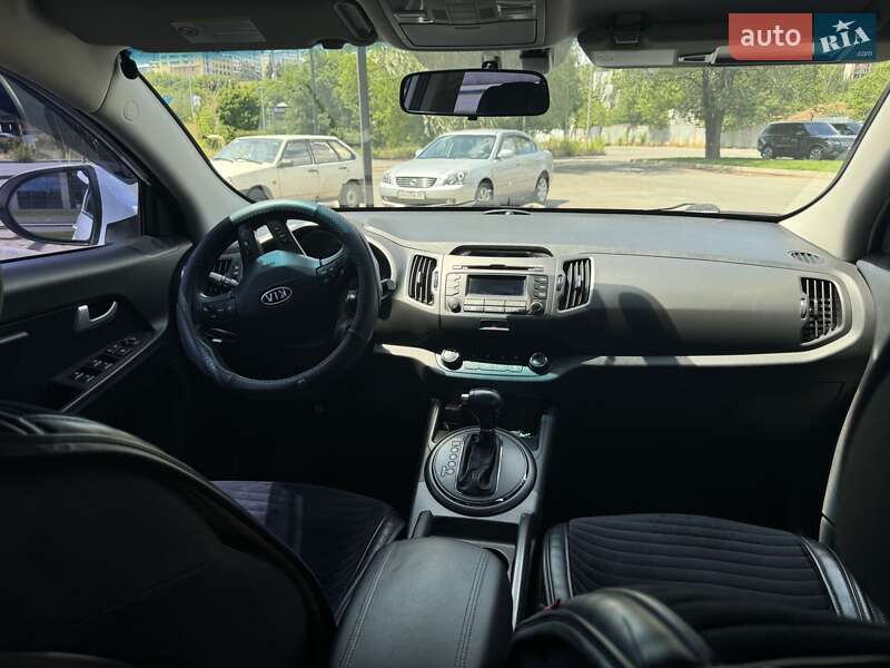 Позашляховик / Кросовер Kia Sportage 2012 в Дніпрі