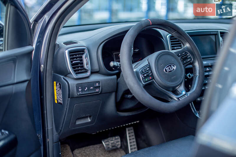 Позашляховик / Кросовер Kia Sportage 2016 в Одесі