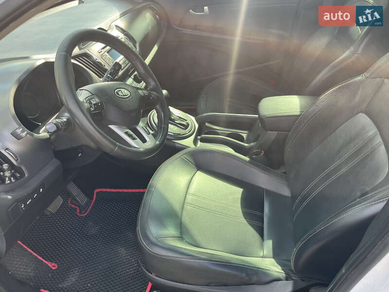 Позашляховик / Кросовер Kia Sportage 2012 в Єланці