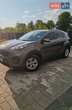 Позашляховик / Кросовер Kia Sportage 2016 в 