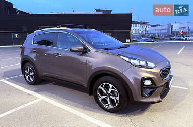 Позашляховик / Кросовер Kia Sportage 2018 в Львові