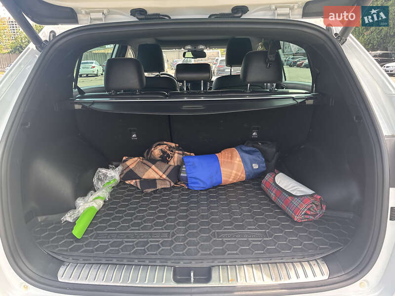 Позашляховик / Кросовер Kia Sportage 2016 в Києві