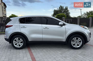 Внедорожник / Кроссовер Kia Sportage 2015 в Староконстантинове