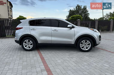 Внедорожник / Кроссовер Kia Sportage 2015 в Староконстантинове