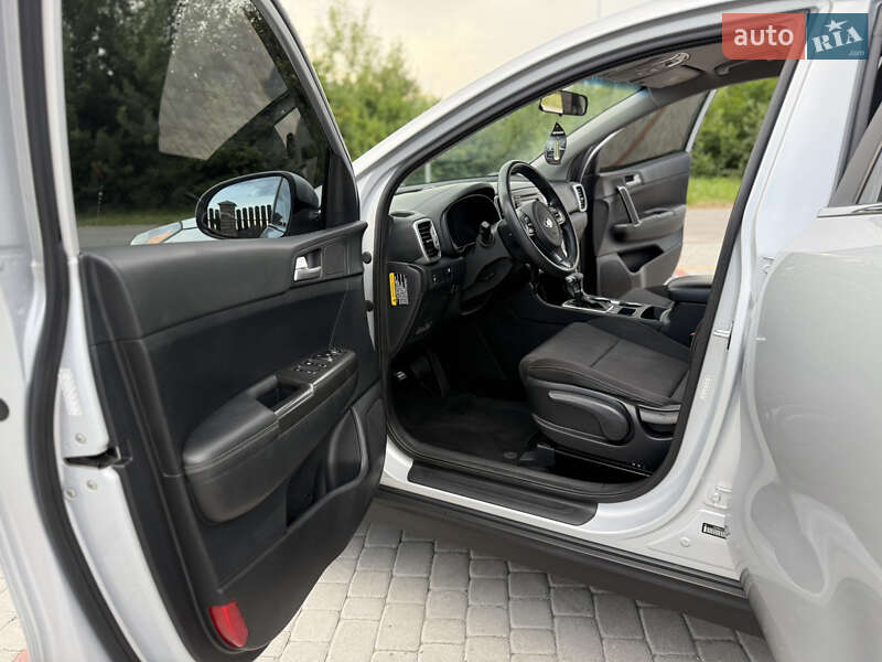 Позашляховик / Кросовер Kia Sportage 2015 в Старокостянтинові