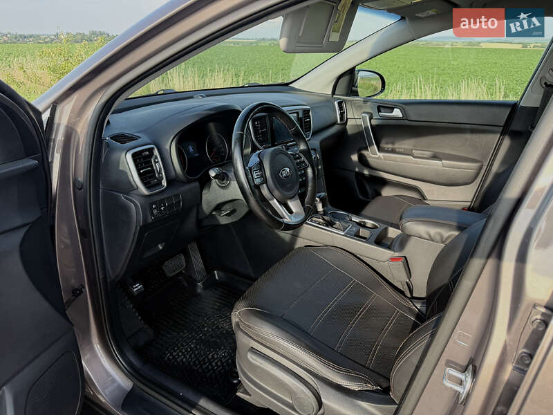 Позашляховик / Кросовер Kia Sportage 2018 в Львові
