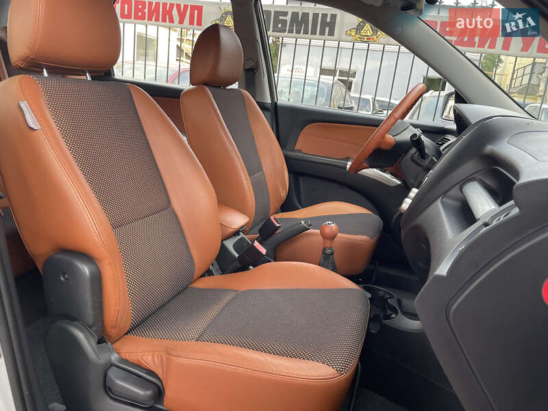 Позашляховик / Кросовер Kia Sportage 2006 в Миколаєві