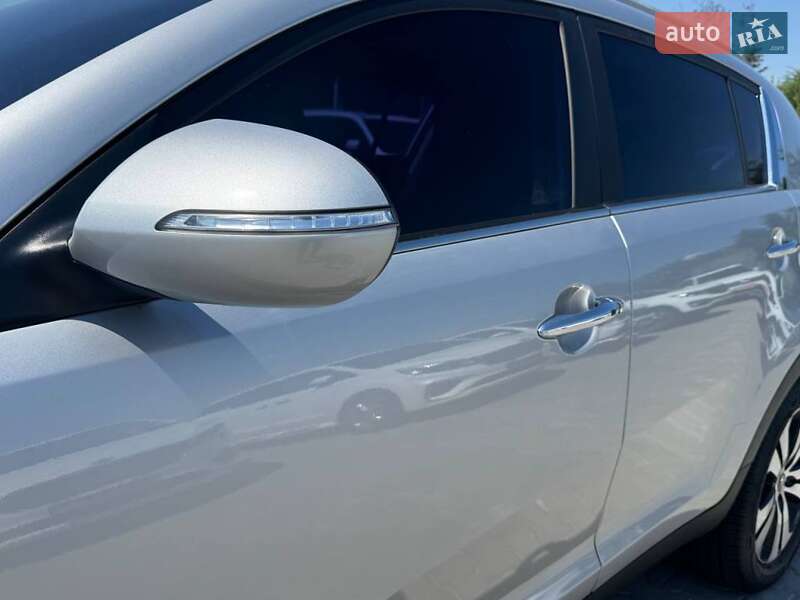 Позашляховик / Кросовер Kia Sportage 2014 в Києві