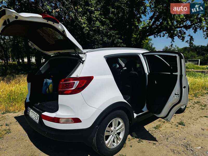 Позашляховик / Кросовер Kia Sportage 2012 в Миколаєві
