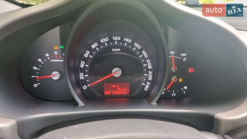Внедорожник / Кроссовер Kia Sportage 2014 в Киеве