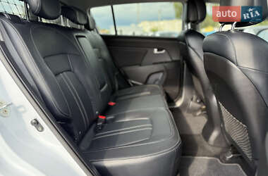 Внедорожник / Кроссовер Kia Sportage 2011 в 