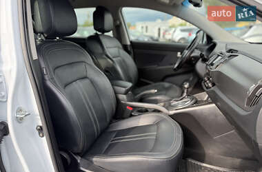 Внедорожник / Кроссовер Kia Sportage 2011 в 