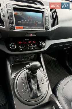 Внедорожник / Кроссовер Kia Sportage 2011 в 