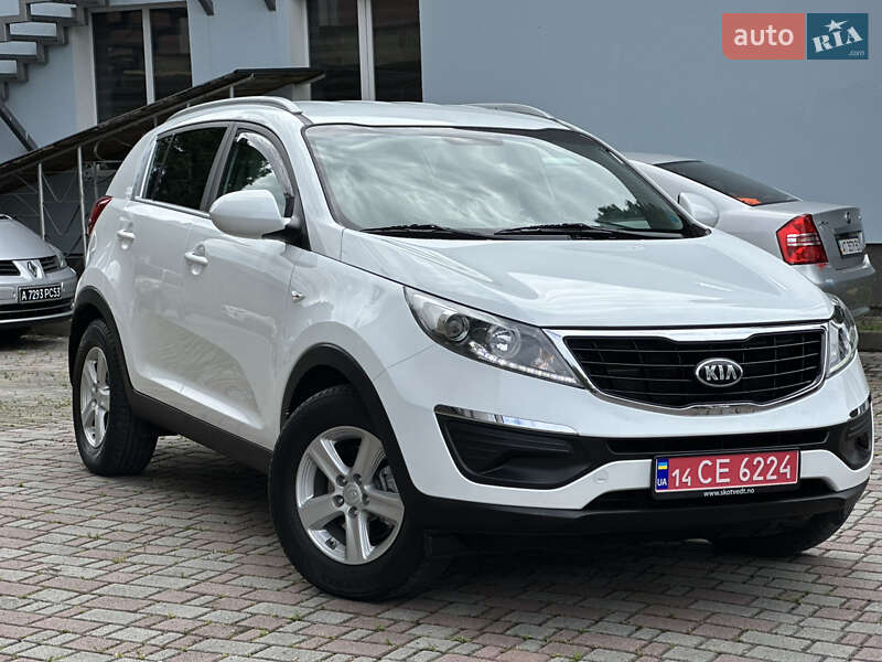 Внедорожник / Кроссовер Kia Sportage 2014 в Надворной