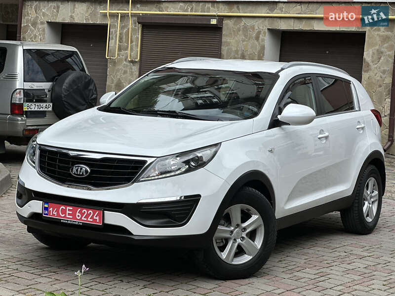 Внедорожник / Кроссовер Kia Sportage 2014 в Надворной