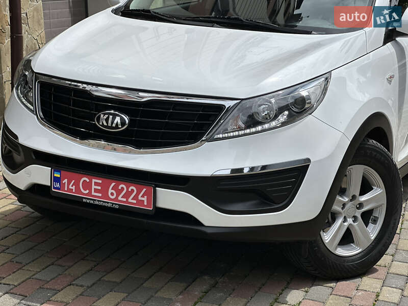 Внедорожник / Кроссовер Kia Sportage 2014 в Надворной