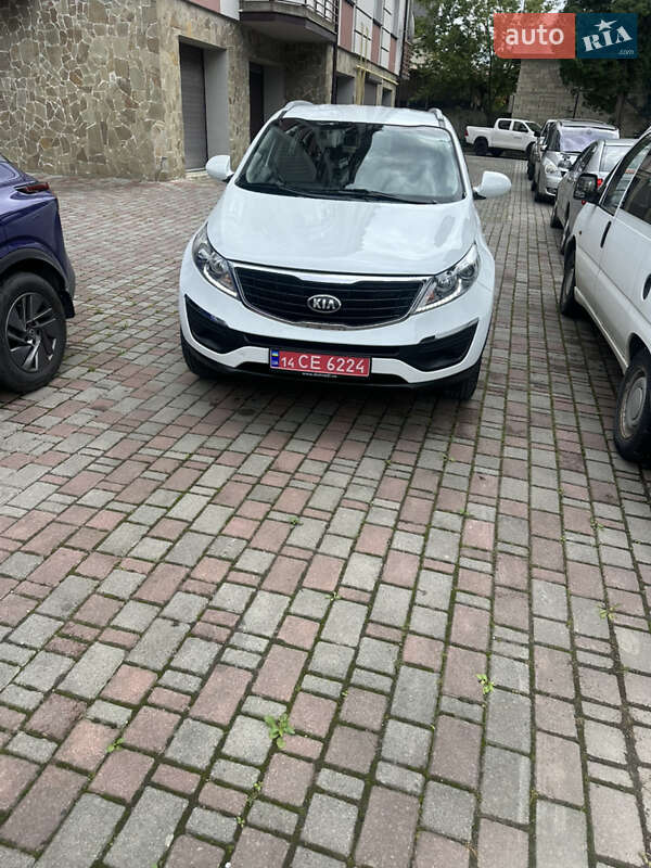 Внедорожник / Кроссовер Kia Sportage 2014 в Надворной