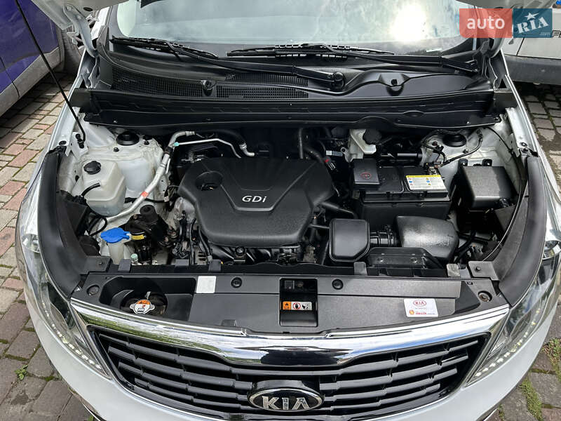 Внедорожник / Кроссовер Kia Sportage 2014 в Надворной