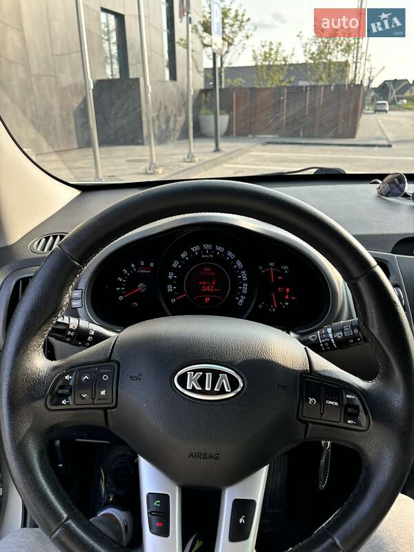 Внедорожник / Кроссовер Kia Sportage 2011 в Луцке
