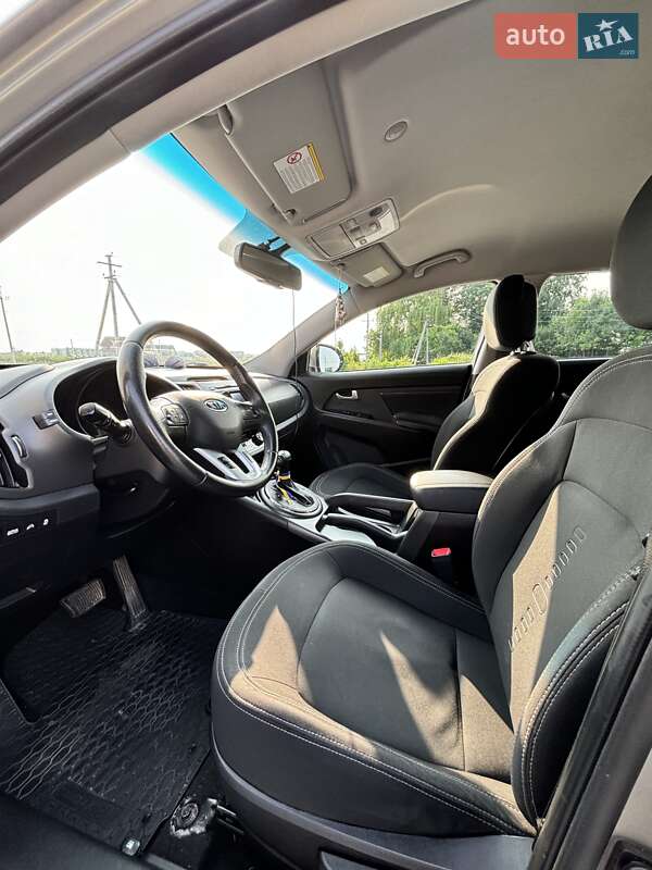 Внедорожник / Кроссовер Kia Sportage 2011 в Луцке