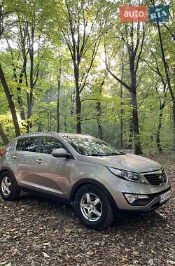 Позашляховик / Кросовер Kia Sportage 2011 в Луцьку