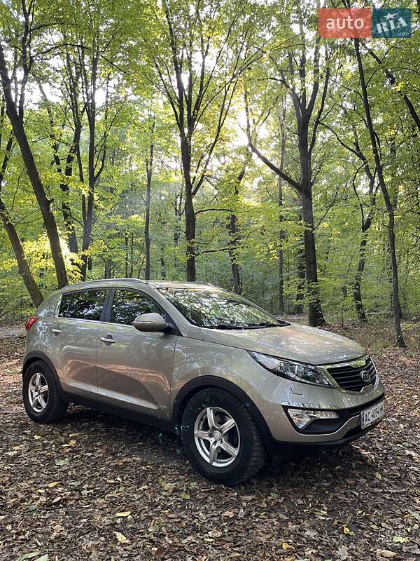 Внедорожник / Кроссовер Kia Sportage 2011 в Луцке
