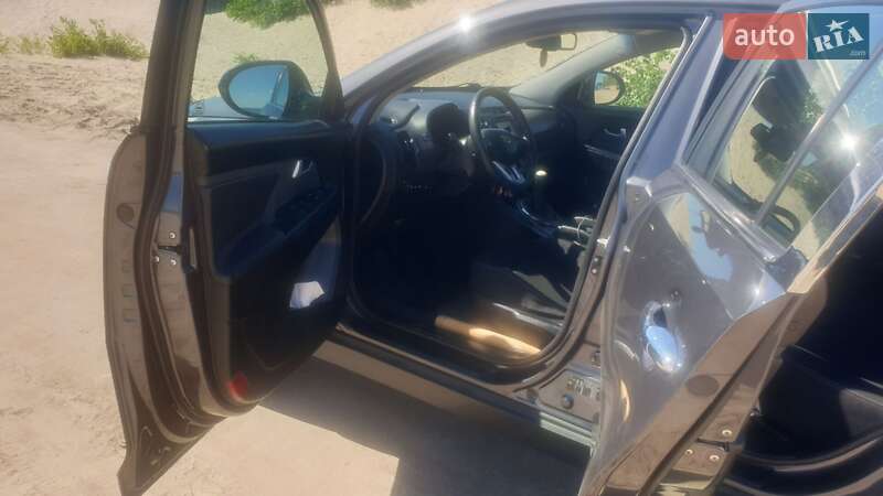 Позашляховик / Кросовер Kia Sportage 2011 в Черкасах