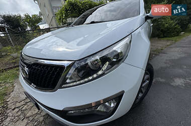 Позашляховик / Кросовер Kia Sportage 2015 в 