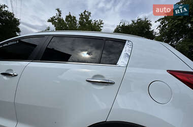 Позашляховик / Кросовер Kia Sportage 2015 в 