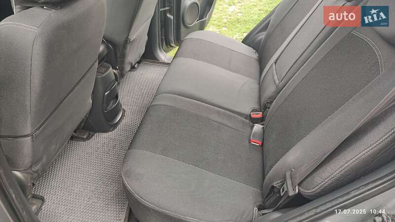 Внедорожник / Кроссовер Kia Sportage 2007 в Краснограде