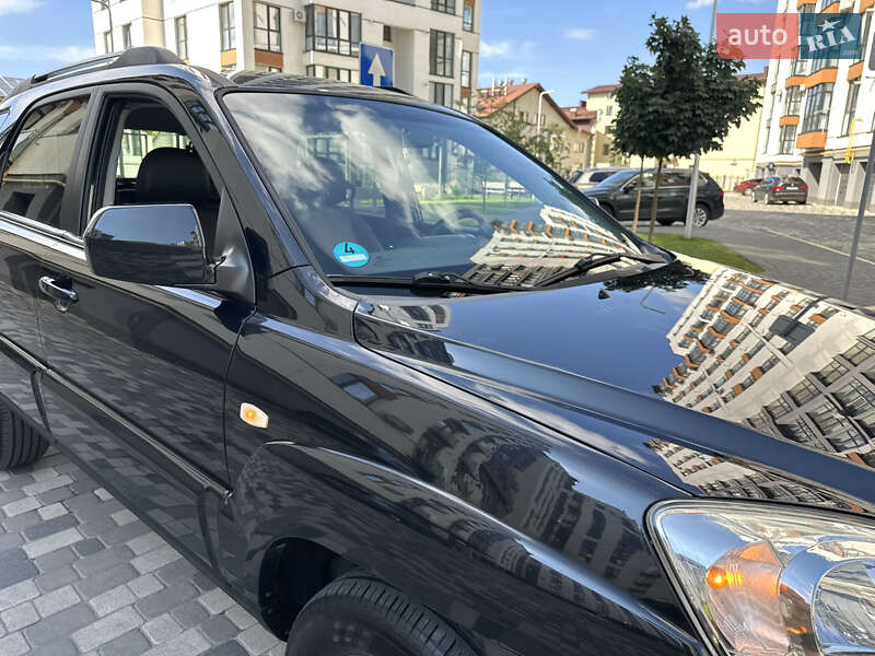 Позашляховик / Кросовер Kia Sportage 2008 в Івано-Франківську