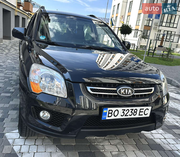 Позашляховик / Кросовер Kia Sportage 2008 в Івано-Франківську