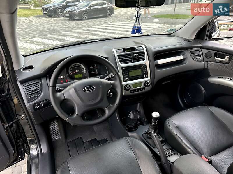 Позашляховик / Кросовер Kia Sportage 2008 в Івано-Франківську