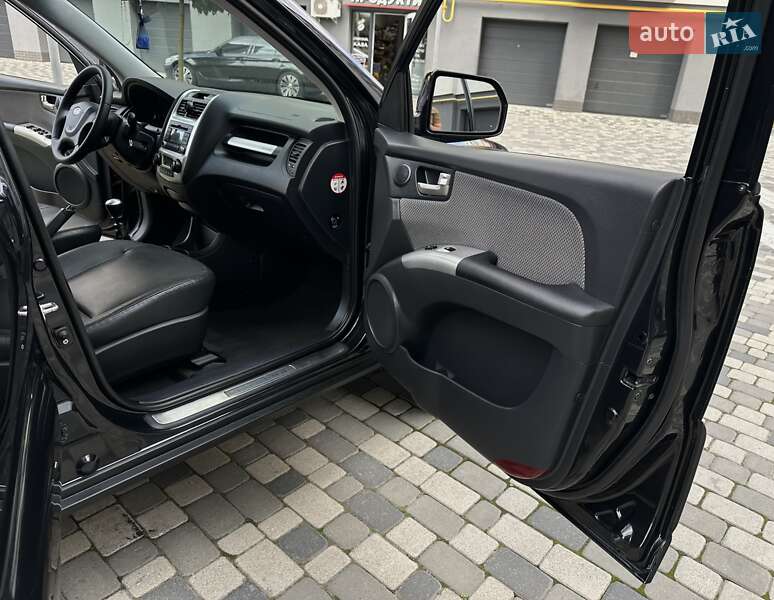 Позашляховик / Кросовер Kia Sportage 2008 в Івано-Франківську