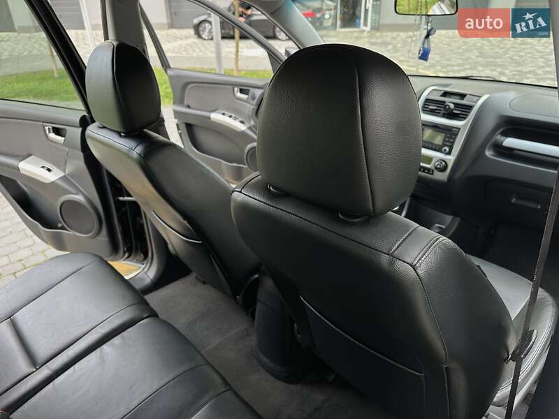 Позашляховик / Кросовер Kia Sportage 2008 в Івано-Франківську