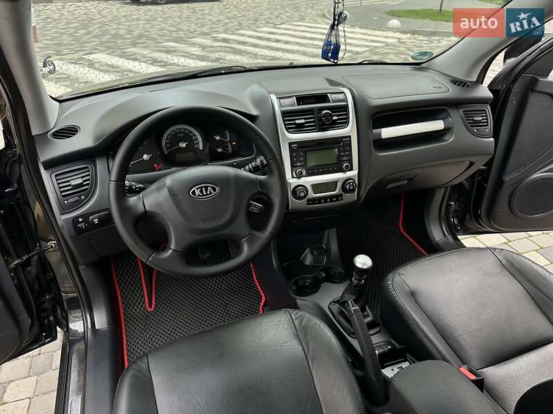 Позашляховик / Кросовер Kia Sportage 2008 в Івано-Франківську